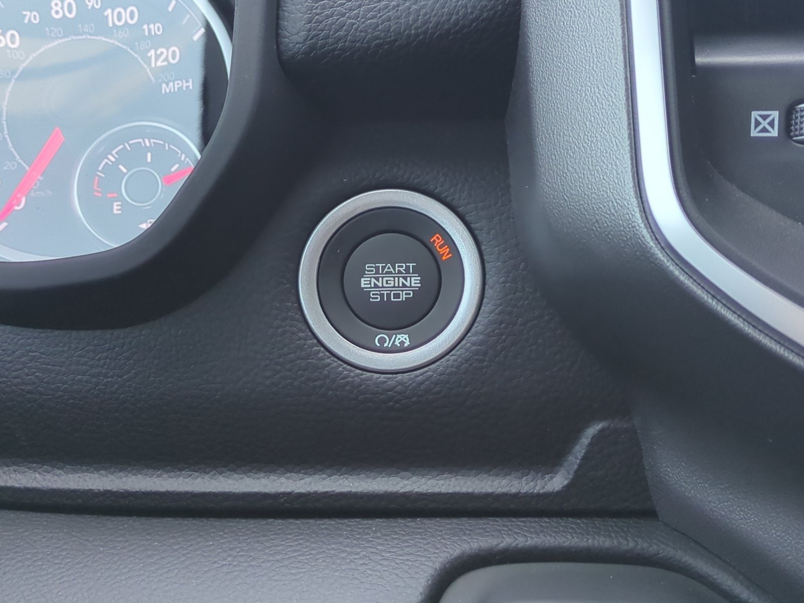 New 2026 RAM 1500 Big Horn AWD/4WD image 29