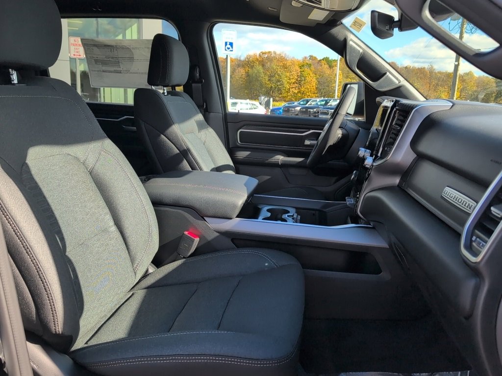 New 2026 RAM 1500 4x4 Crew Cab image 12