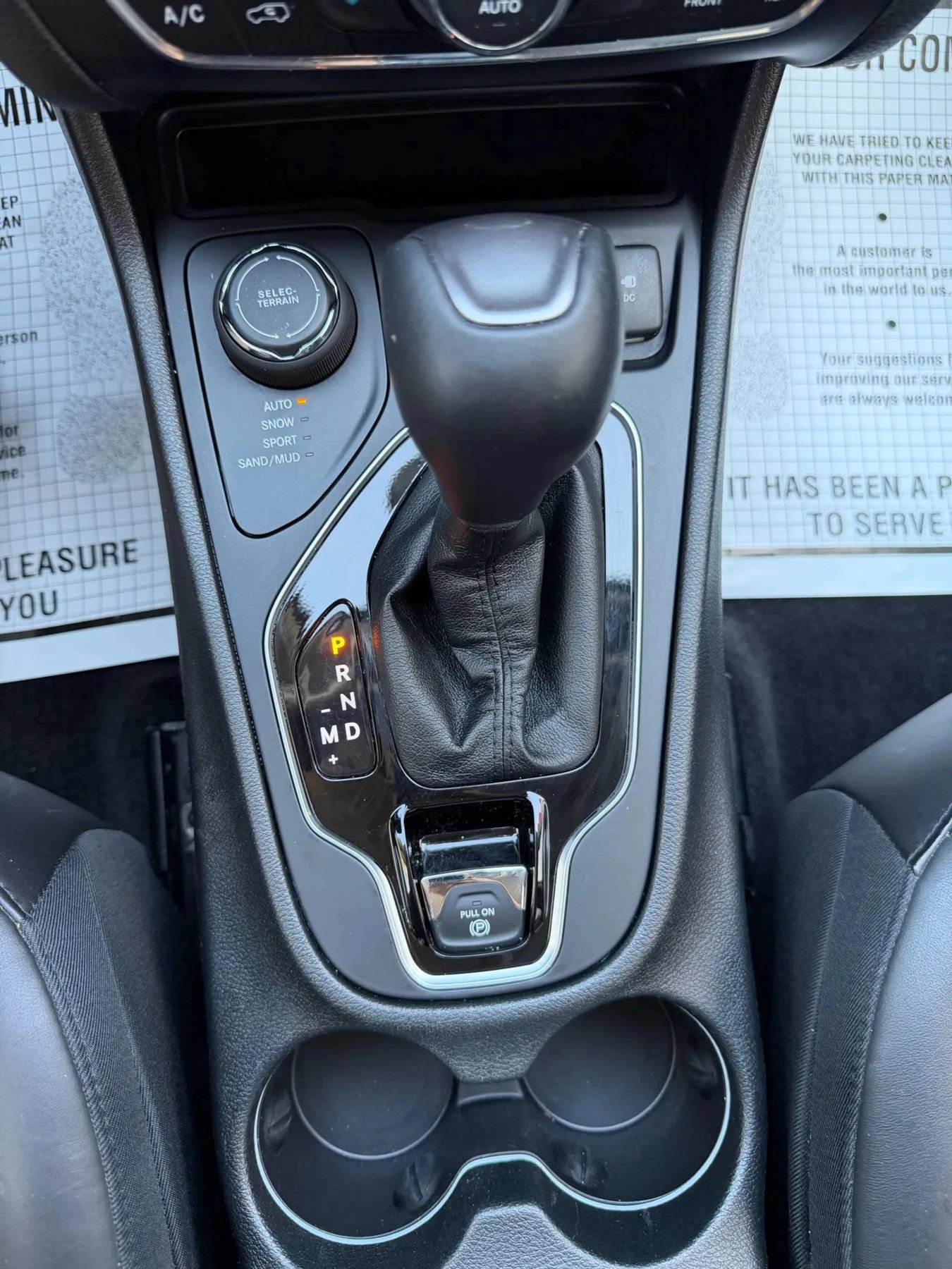 Used 2019 Jeep Cherokee Limited AWD/4WD image 30