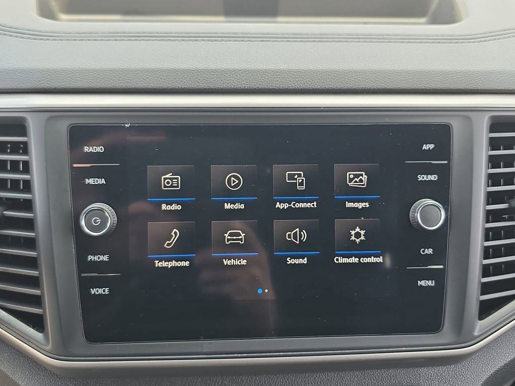 Used 2020 Volkswagen Atlas Cross Sport SE AWD/4WD image 24