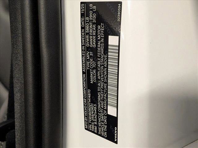 New 2026 Volvo XC60 T8 Ultra w/ Climate Package image 20