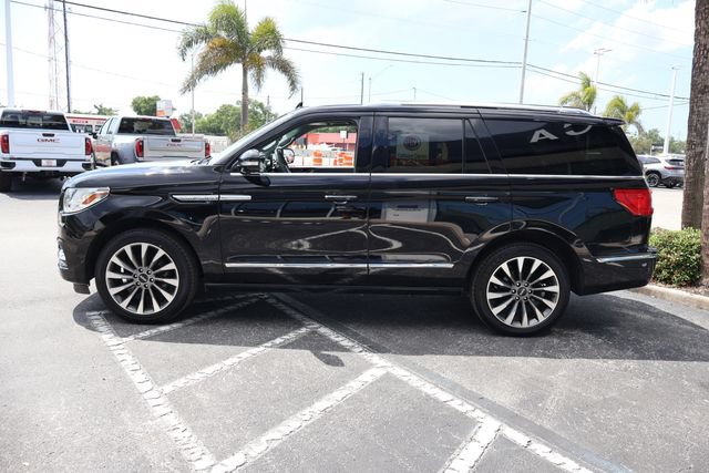 Used 2020 Lincoln Navigator Reserve RWD image 4