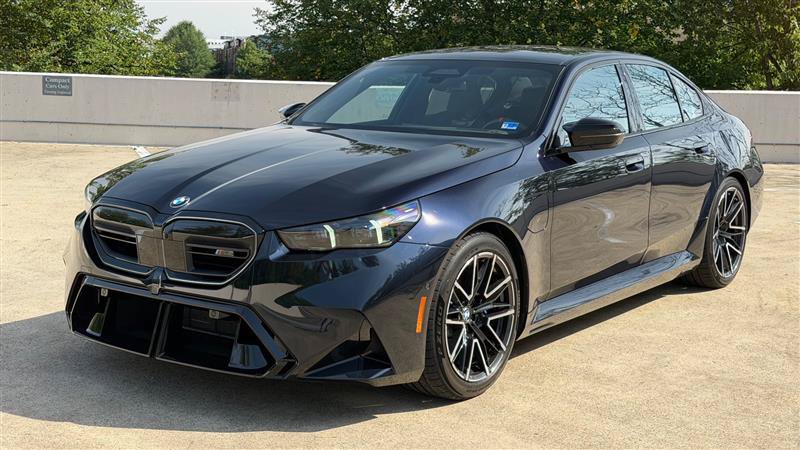 Used 2026 BMW M5 w/ Executive Package AWD/4WD image 2