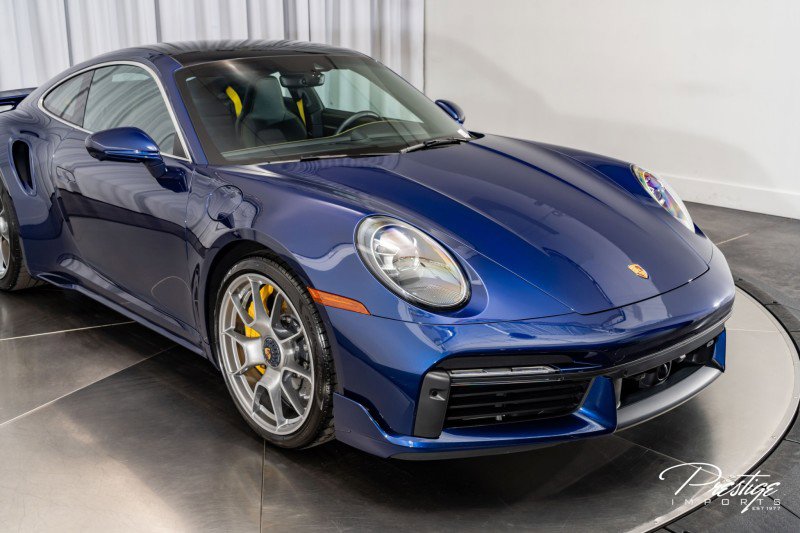 Used 2022 Porsche 911 Turbo image 2