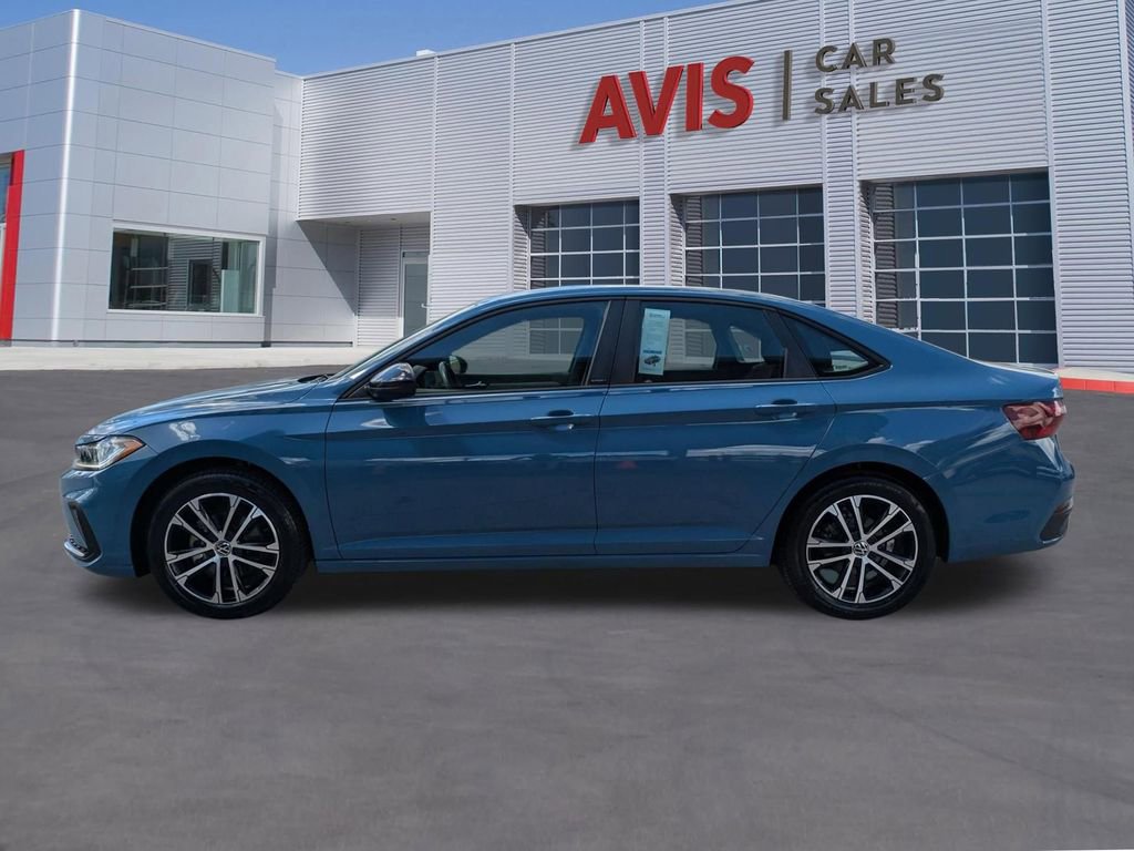 Used 2025 Volkswagen Jetta Sport image 10