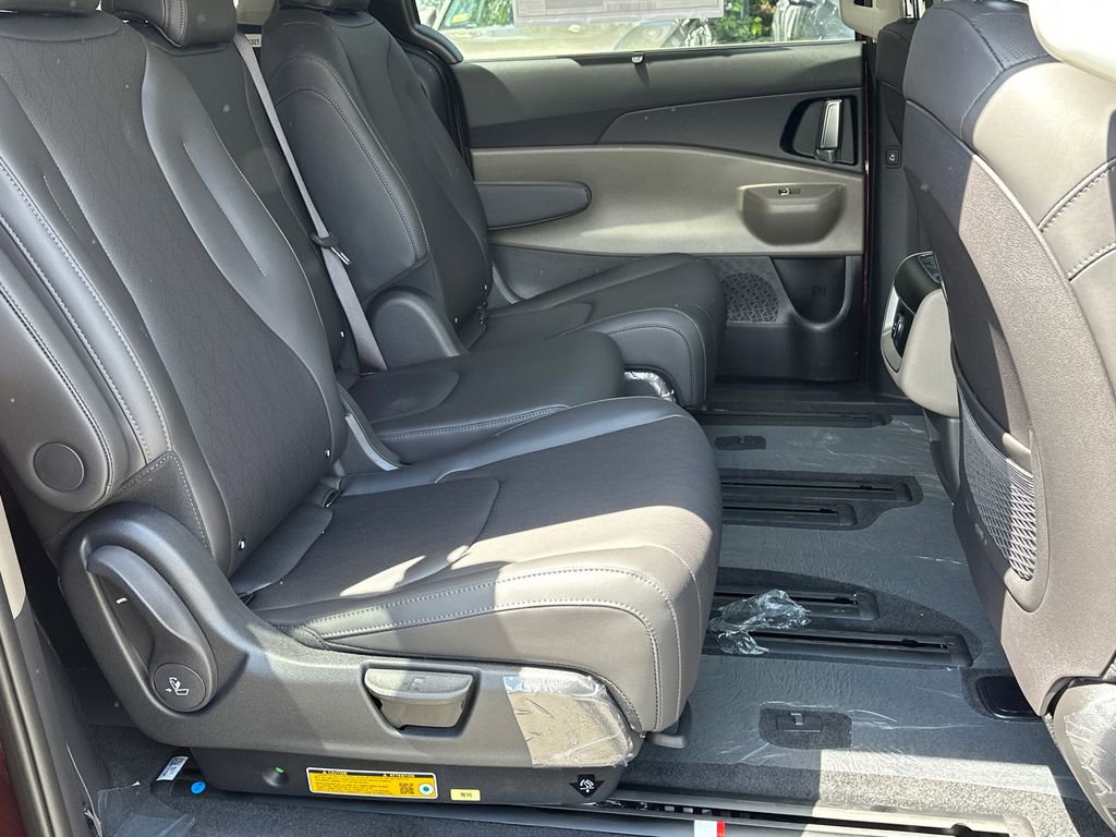 New 2026 Kia Carnival EX FWD image 9