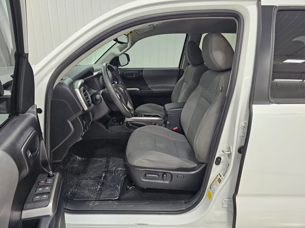 Used 2021 Toyota Tacoma SR5 image 11