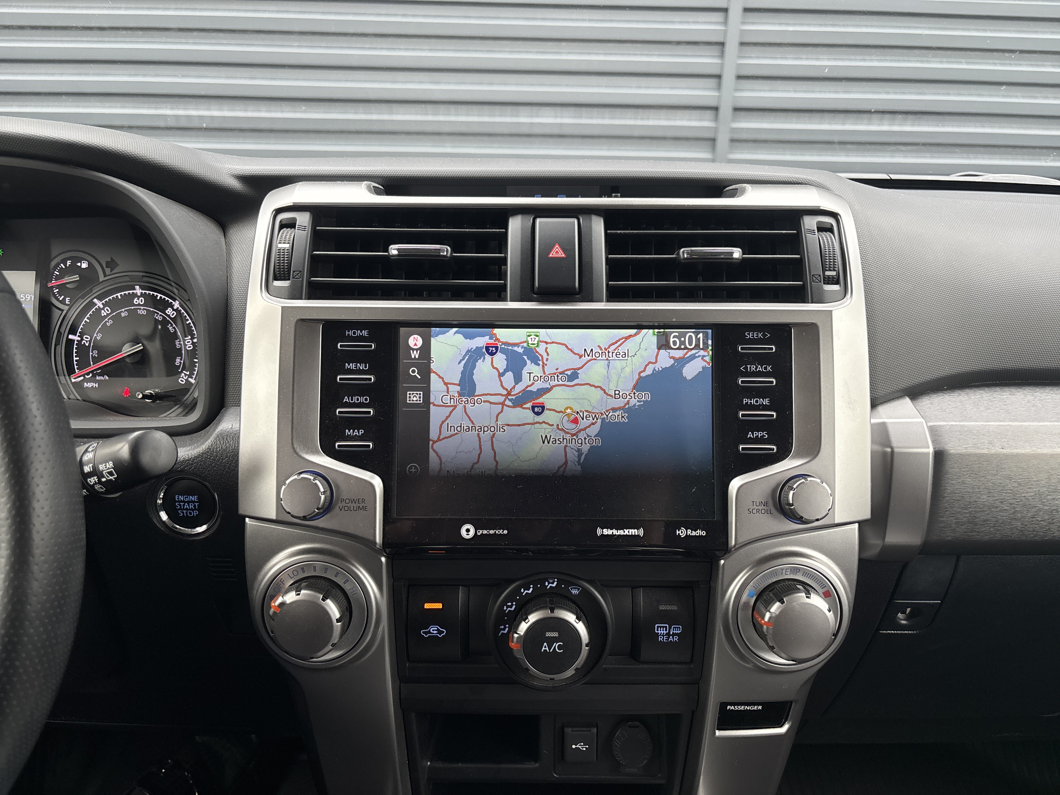 Used 2020 Toyota 4Runner SR5 Premium w/ Moonroof Package AWD/4WD image 15