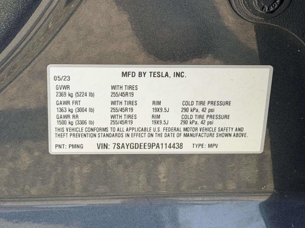 Used 2023 Tesla Model Y Long Range AWD/4WD image 27