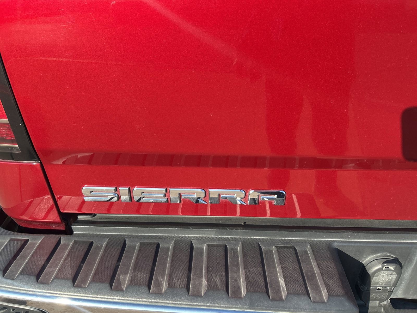 Used 2018 GMC Sierra 1500 SLT image 12