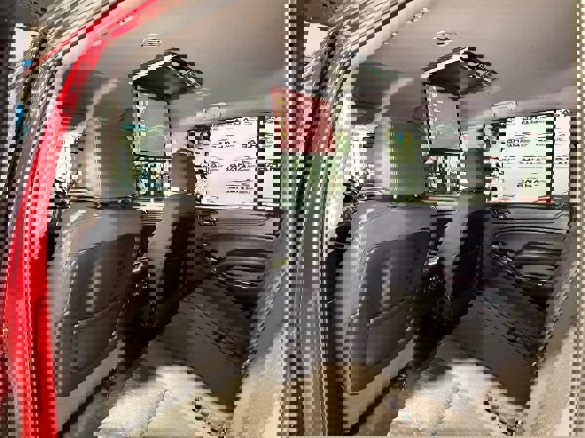 Used 2015 GMC Yukon XL SLE w/ Convenience Package image 38