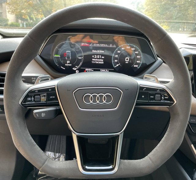 Used 2022 Audi e-tron GT Premium Plus image 21