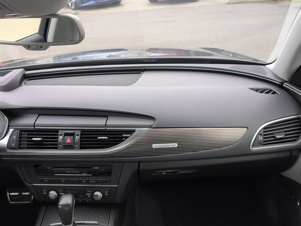 Used 2016 Audi S6 Prestige w/ Prestige Package image 11