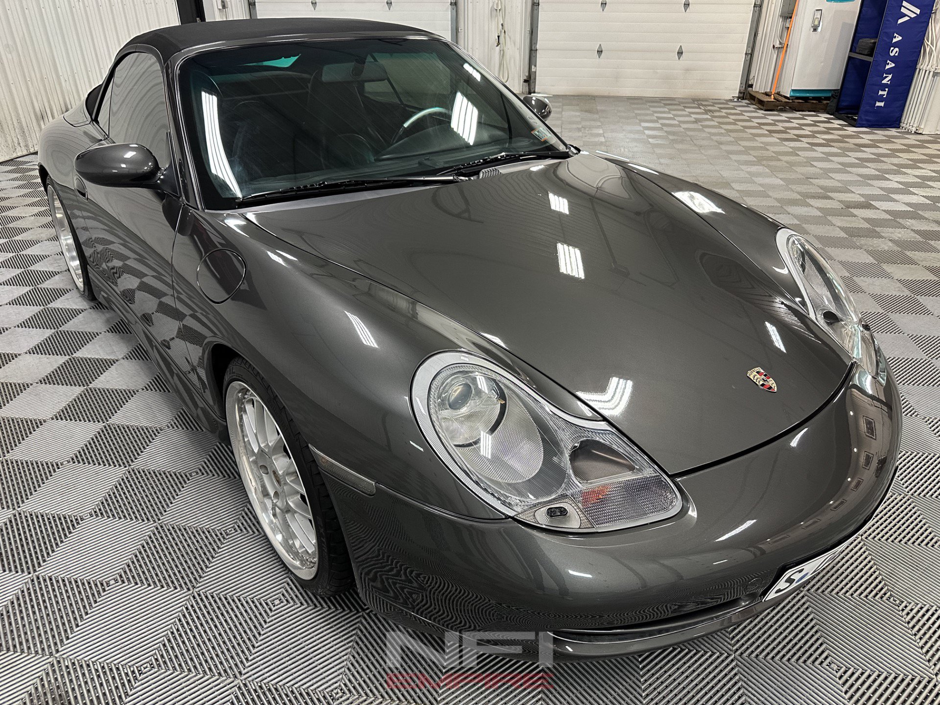 Used 2000 Porsche 911 Cabriolet image 10