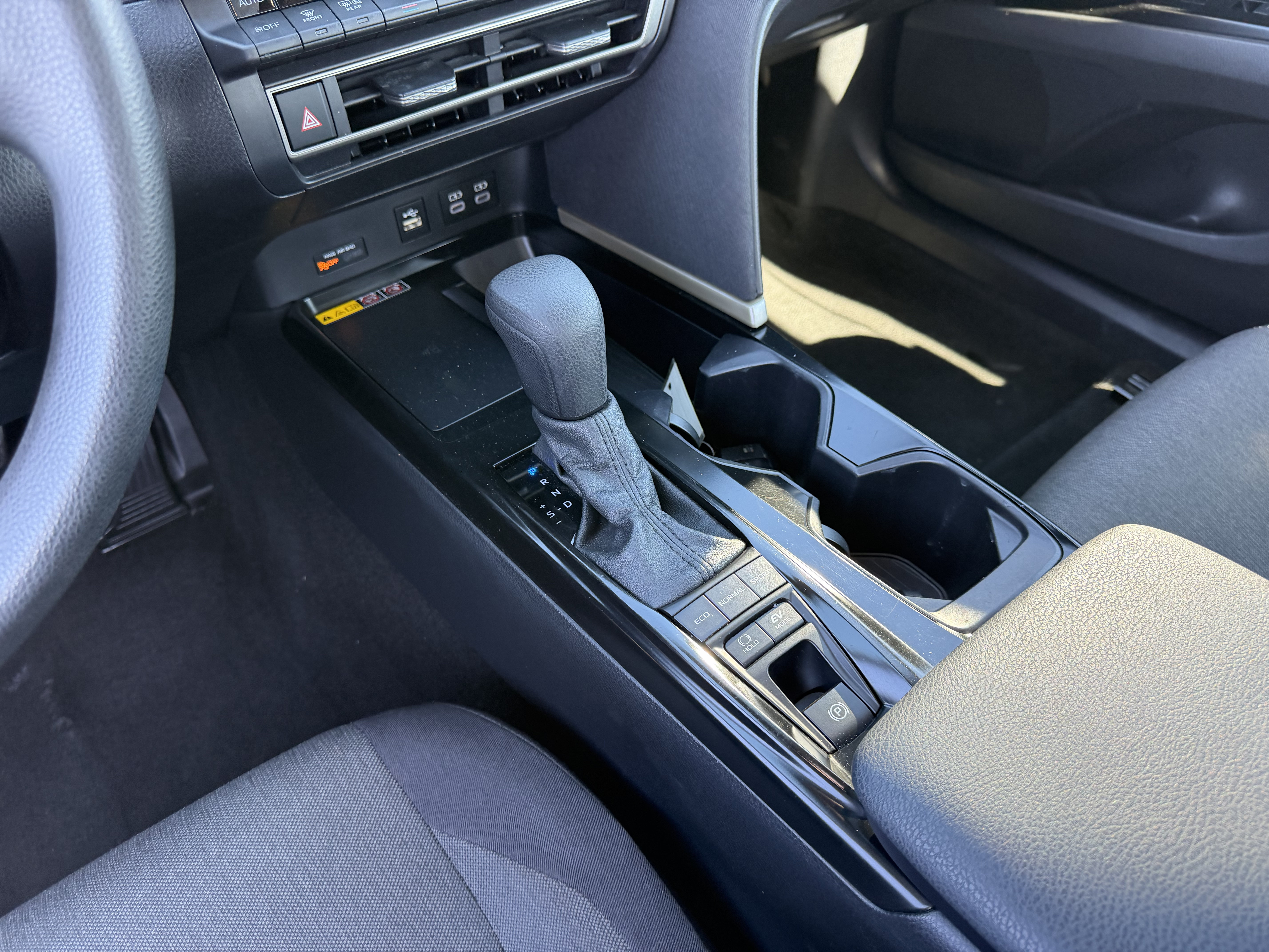 Used 2025 Toyota Camry LE FWD image 17