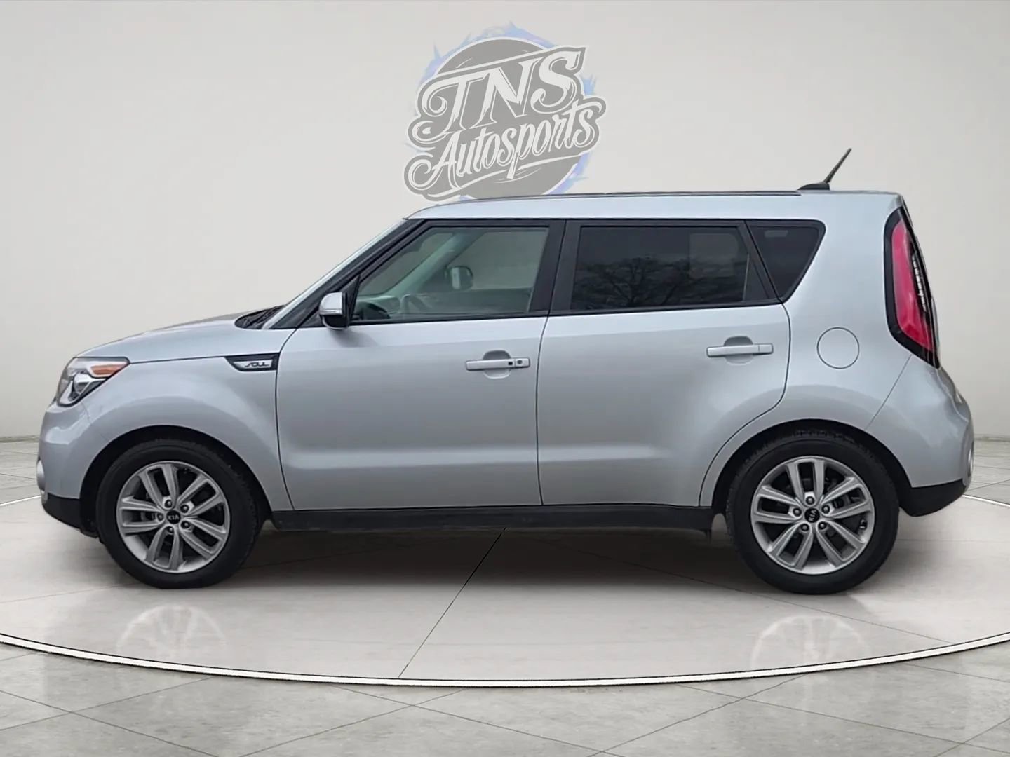 Used 2017 Kia Soul + w/ Primo Package image 3