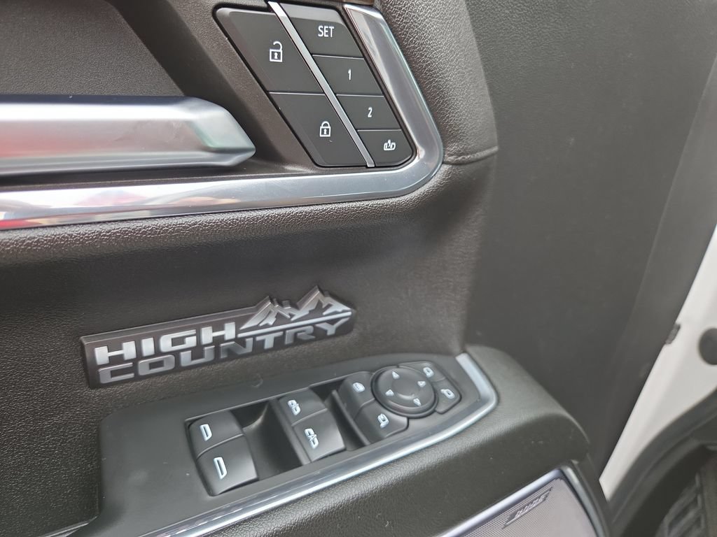 Certified 2024 Chevrolet Silverado 1500 High Country w/ Technology Package AWD/4WD image 27