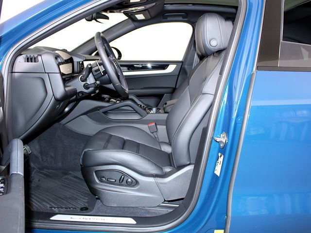 New 2026 Porsche Cayenne S AWD/4WD image 5
