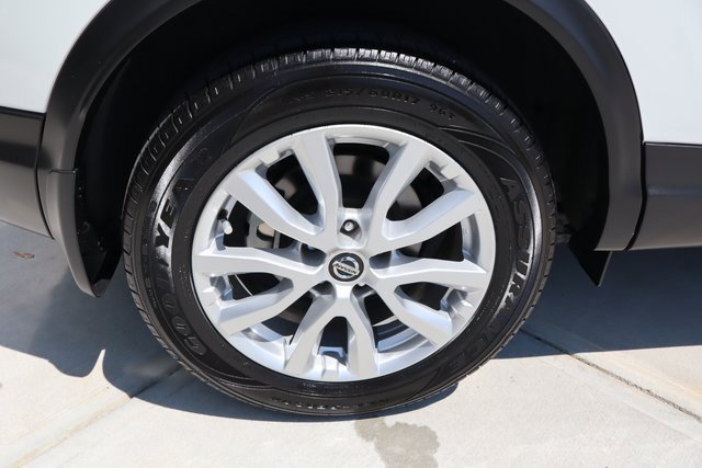 Used 2022 Nissan Rogue Sport S image 43