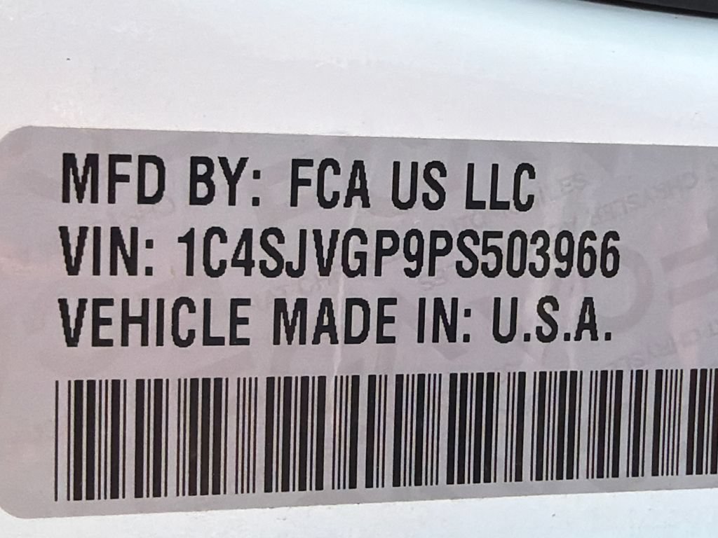Used 2023 Jeep Grand Wagoneer Series III AWD/4WD image 34