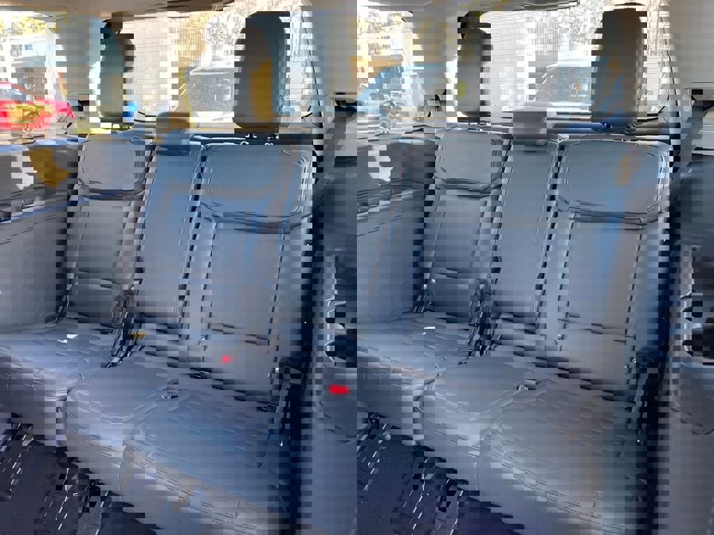 New 2026 Ford Expedition Active image 20