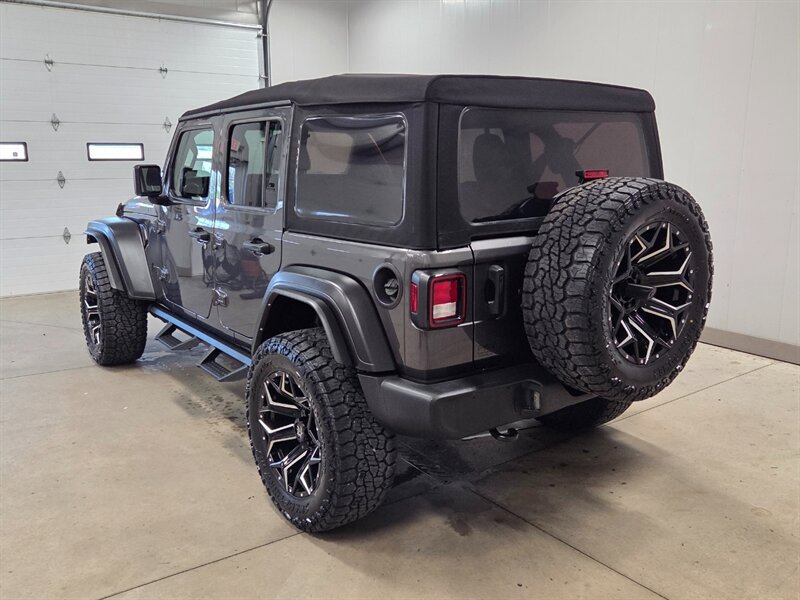 Used 2022 Jeep Wrangler Unlimited Sport AWD/4WD image 7