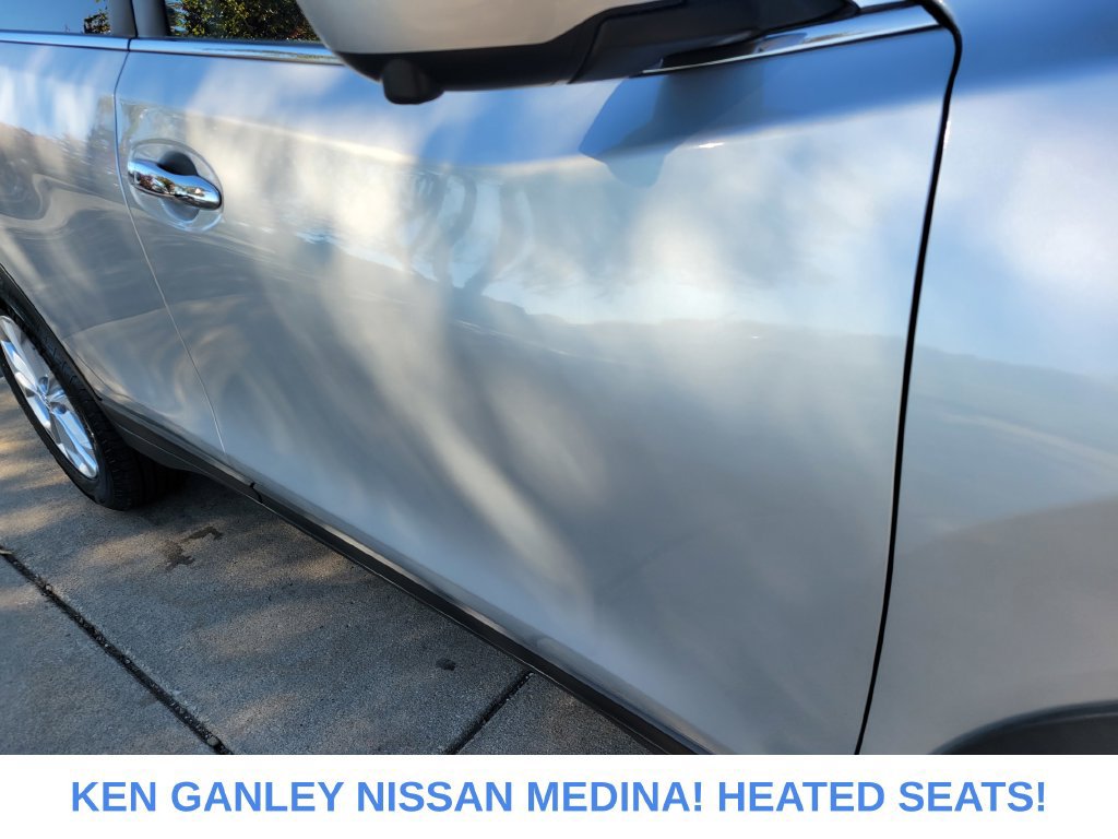 Used 2016 Nissan Rogue SV w/ SV Premium Package AWD/4WD image 13