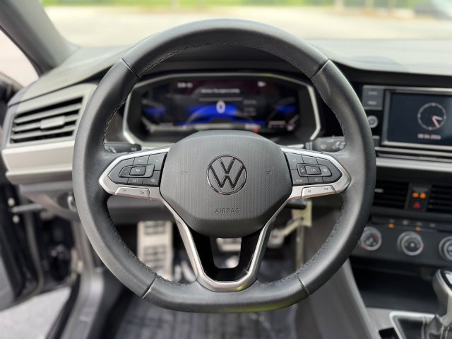 Used 2023 Volkswagen Jetta Sport FWD image 3