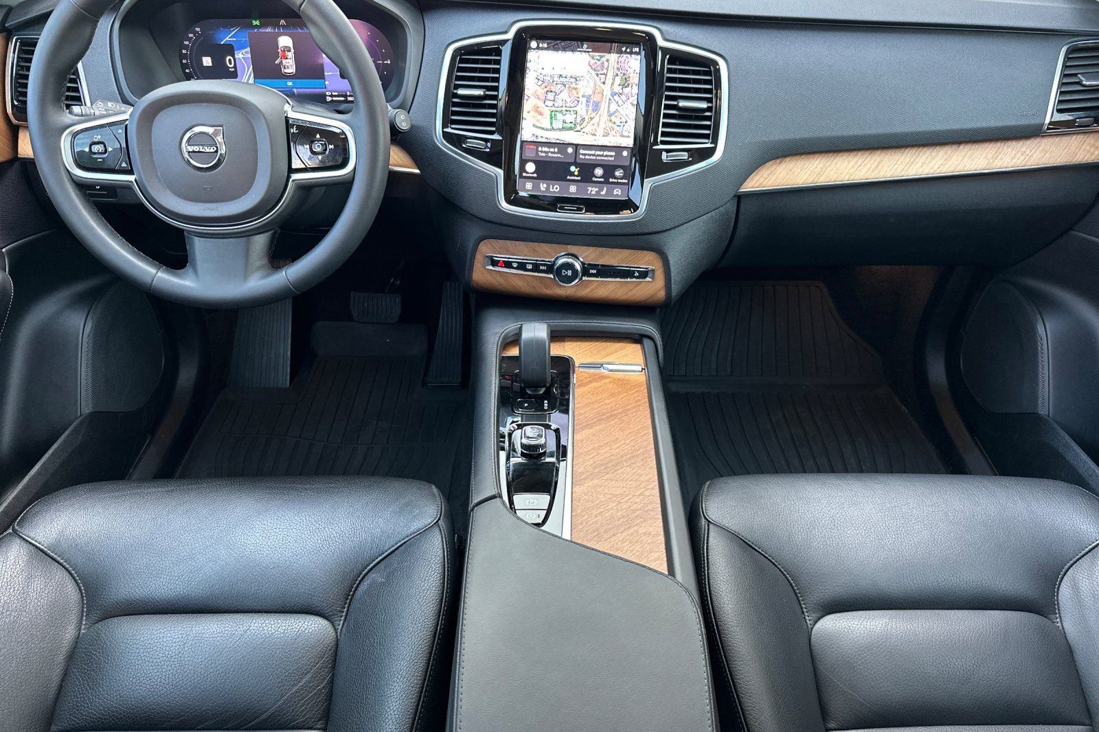 Used 2023 Volvo XC90 T8 Plus w/ Protection Package Premier AWD/4WD image 14