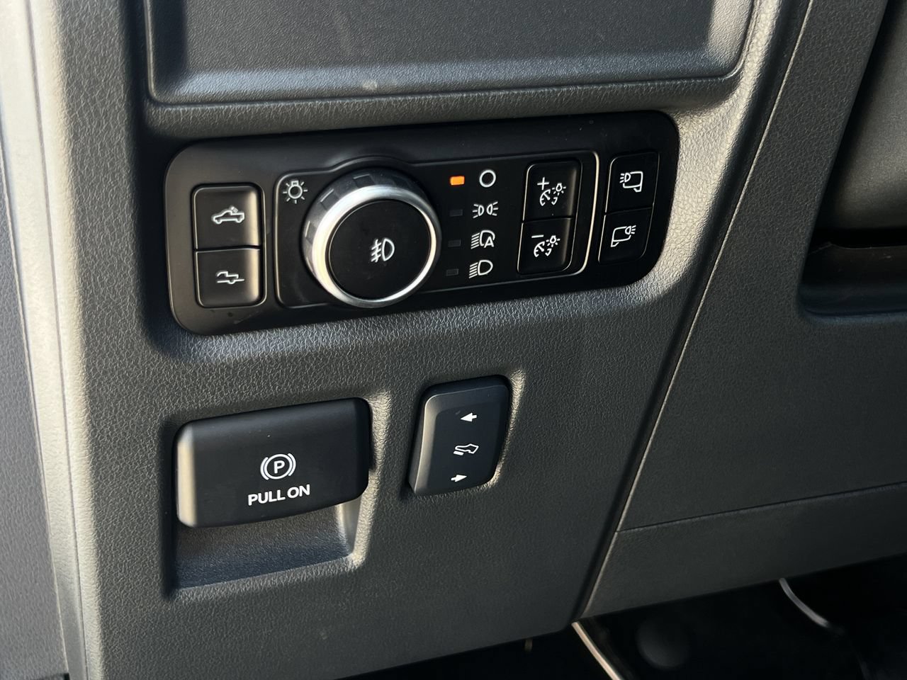 Used 2026 Ford F150 Raptor AWD/4WD image 18