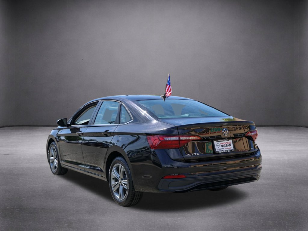 Used 2024 Volkswagen Jetta SE FWD image 6