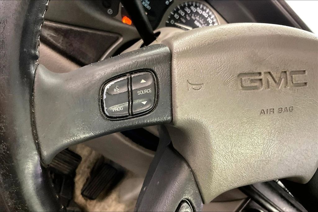 Used 2003 GMC Yukon XL Denali image 20