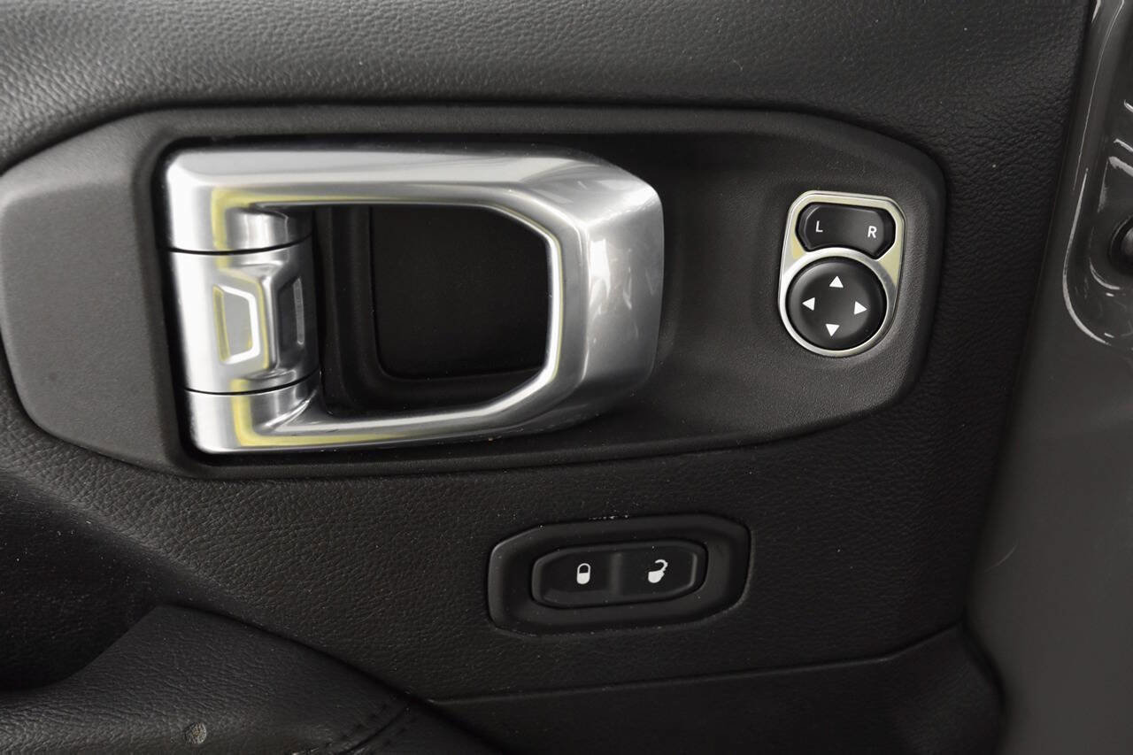Used 2021 Jeep Wrangler Unlimited Sahara image 28