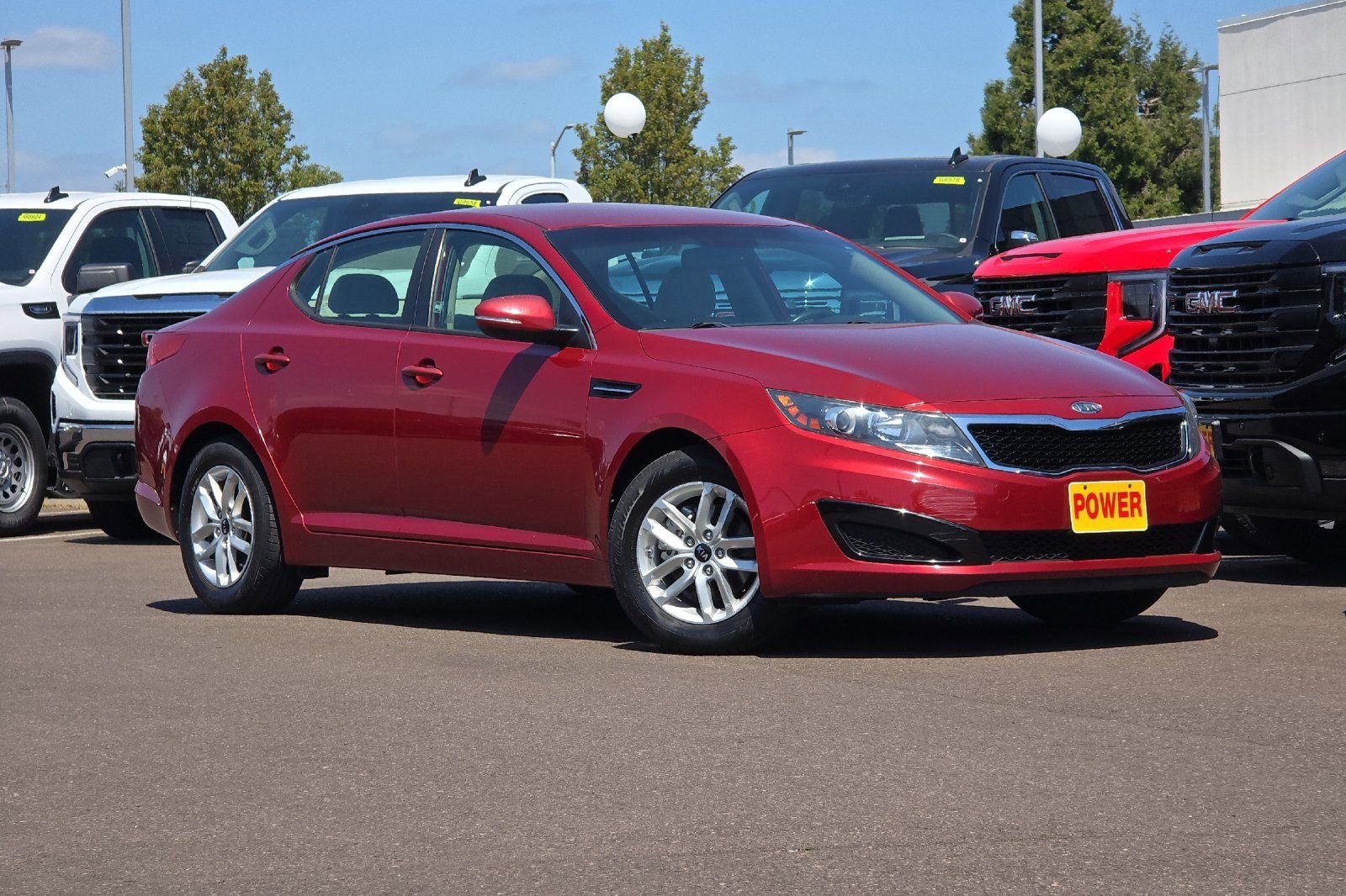 Used 2011 Kia Optima LX w/ Convenience Pkg FWD image 2