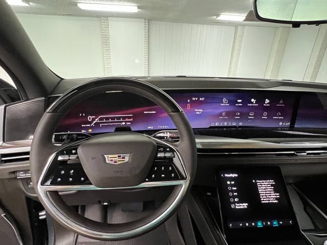 New 2026 Cadillac Escalade ESV Luxury w/ LPO, Radiant Package AWD/4WD image 16