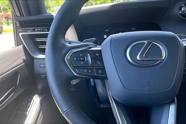 Used 2025 Lexus GX 550 w/ Accessory Package (2T) AWD/4WD image 7