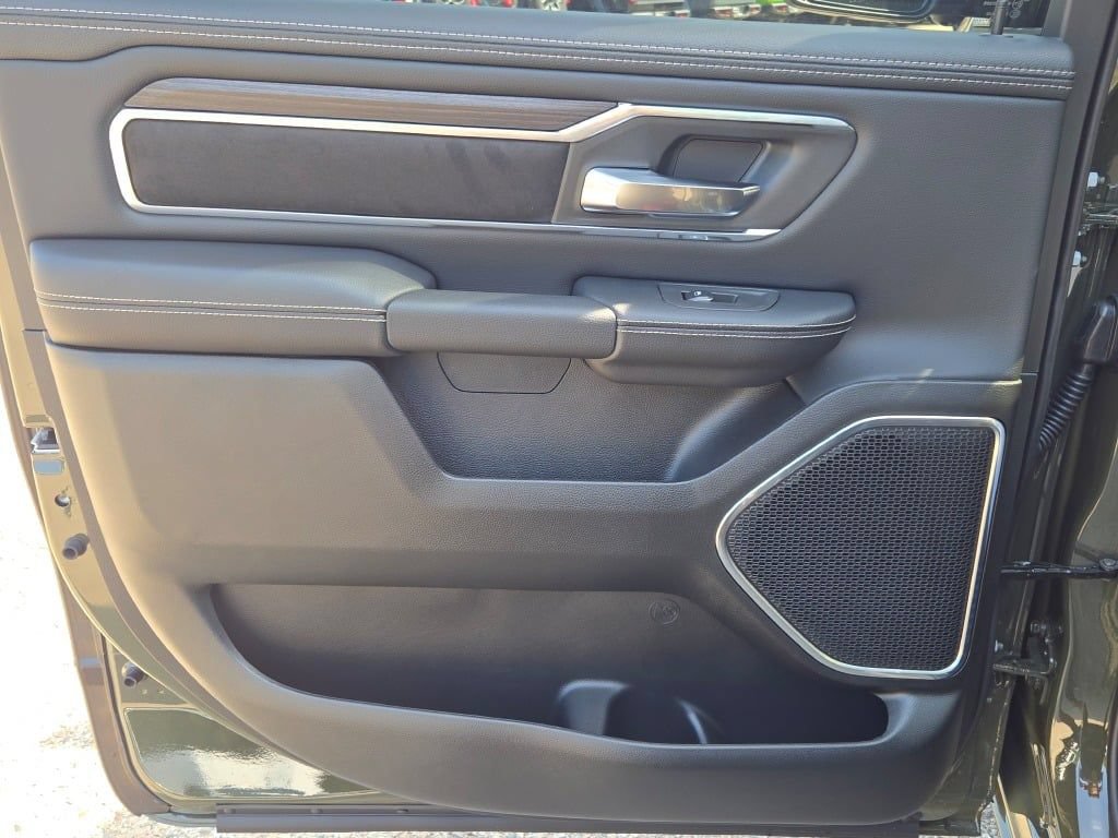 New 2027 RAM 1500 Laramie w/ Night Edition AWD/4WD image 24