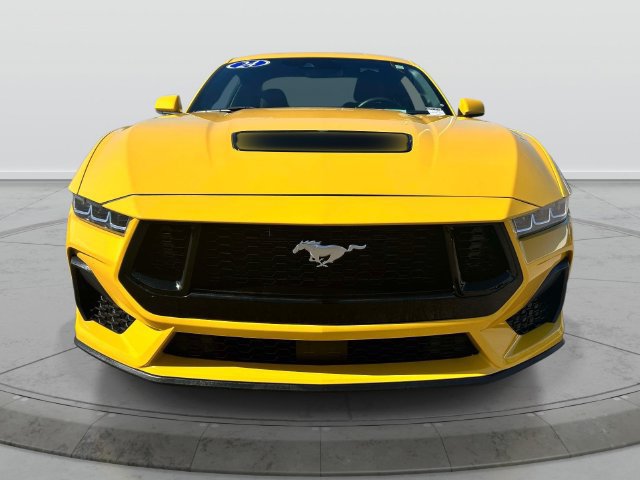 Used 2024 Ford Mustang GT RWD image 11