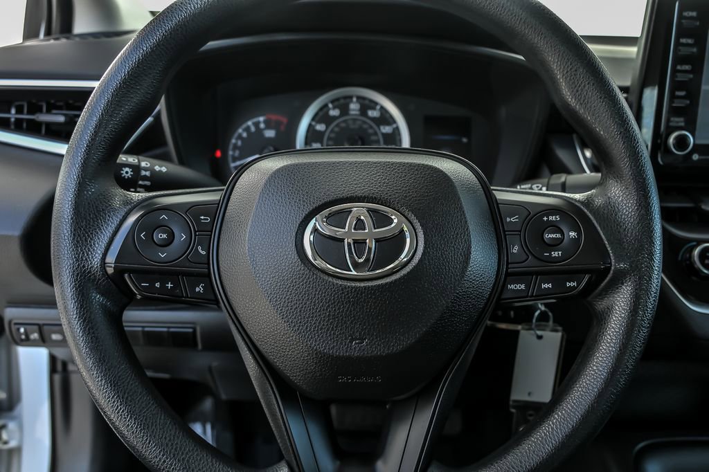 Used 2022 Toyota Corolla LE FWD image 21