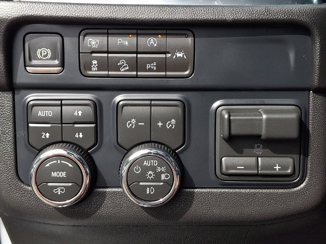 Used 2026 Chevrolet Tahoe RST w/ RST Capability Package AWD/4WD image 9