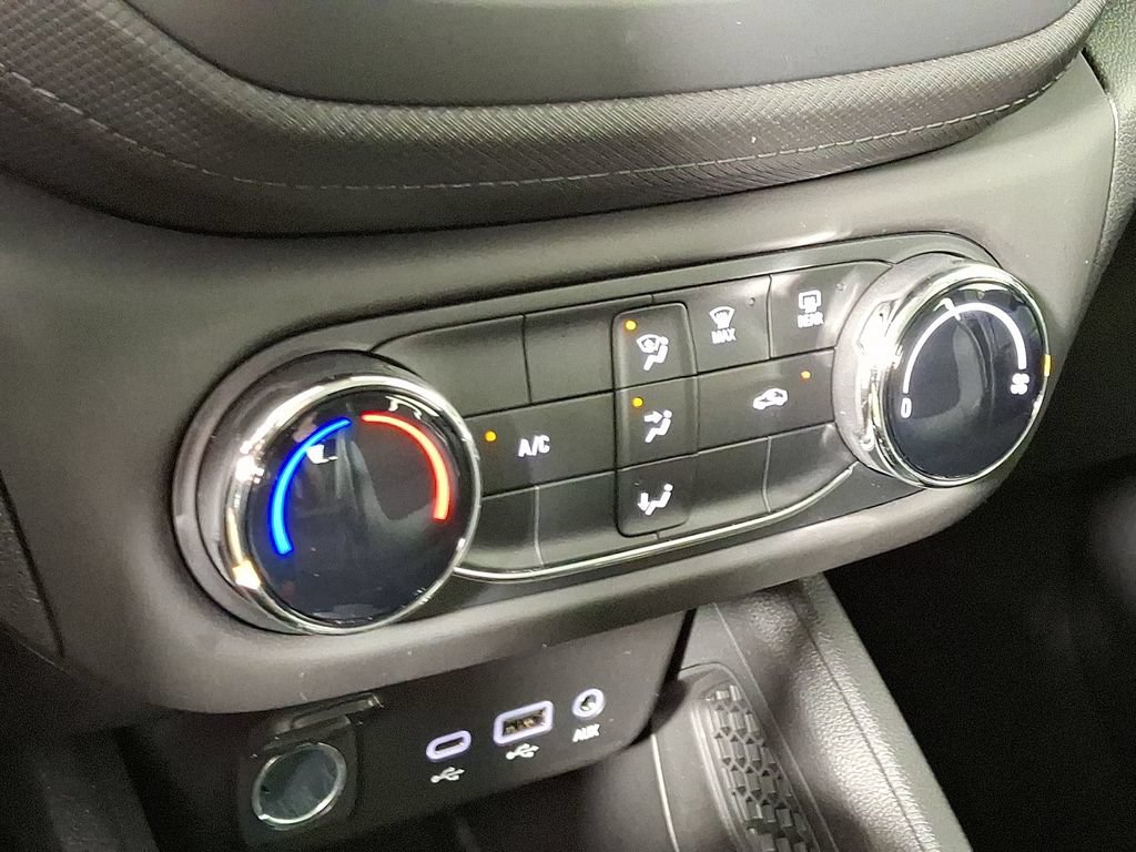 Used 2023 Chevrolet TrailBlazer LS FWD image 17