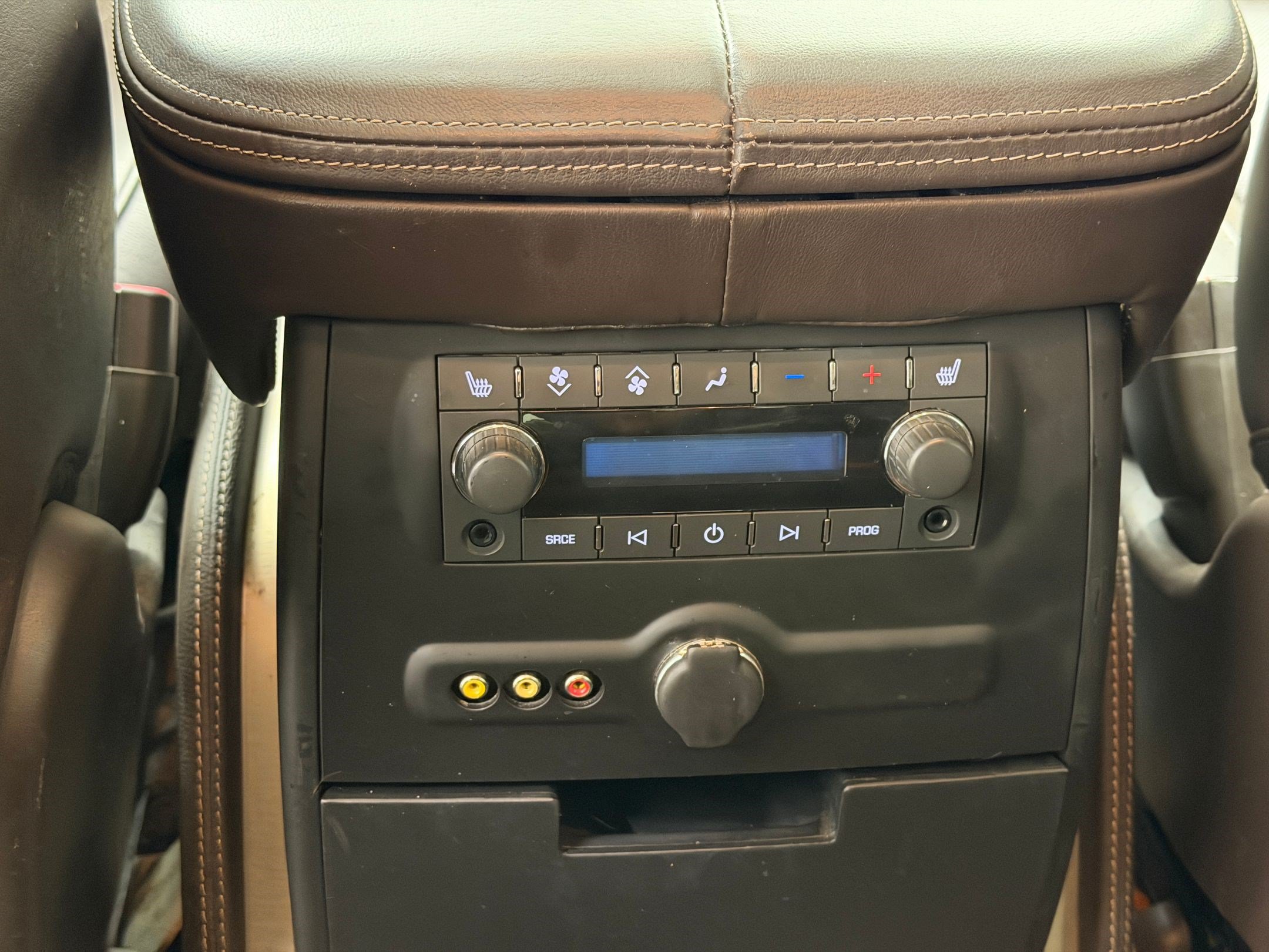 Used 2014 Cadillac Escalade Platinum AWD/4WD image 26