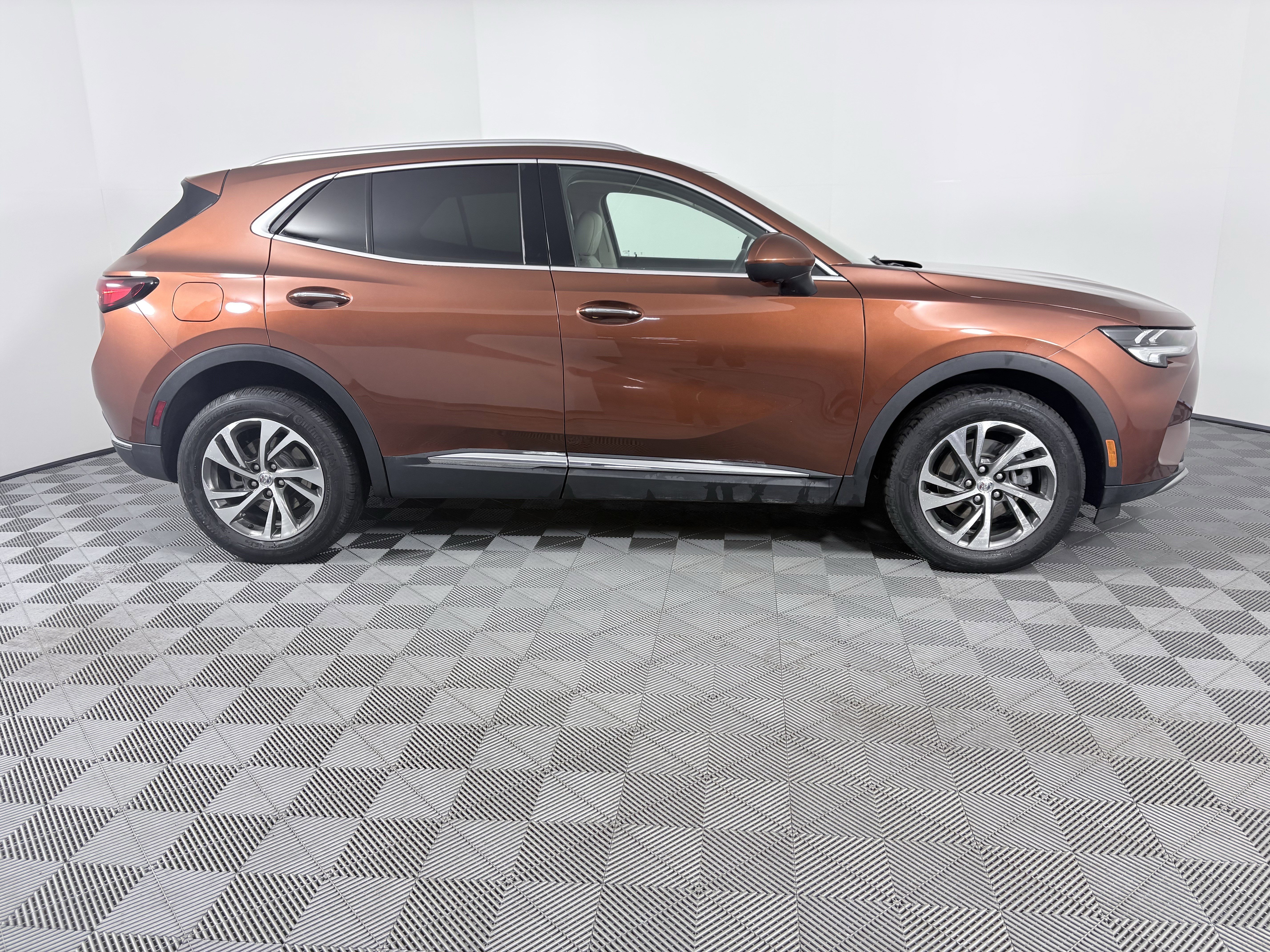 Used 2022 Buick Envision Essence w/ Technology Package I image 11