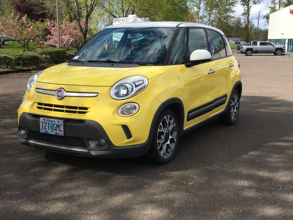 Used 2014 FIAT 500L Trekking image 1