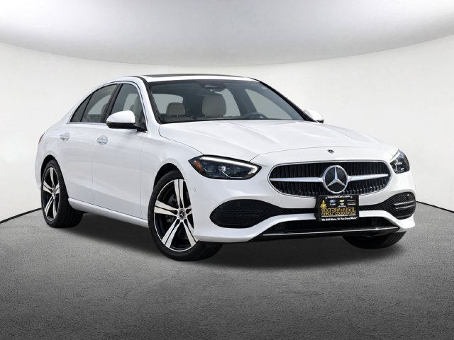 Used 2025 Mercedes-Benz C 300 4MATIC Sedan image 2