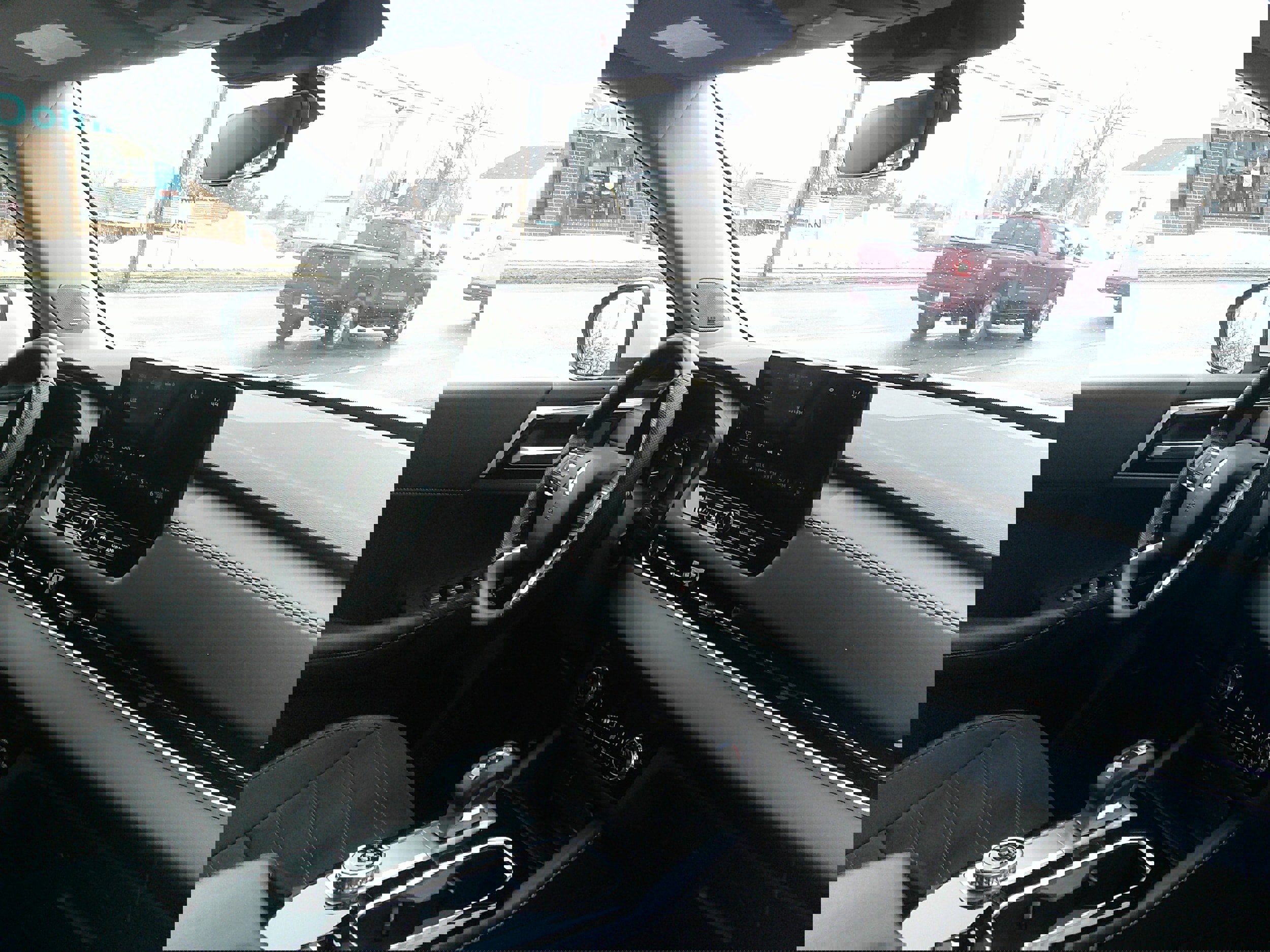 Used 2025 Mitsubishi Outlander SE image 23