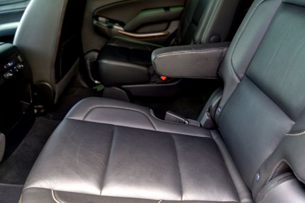 Used 2018 Chevrolet Tahoe LT w/ Luxury Package RWD image 25