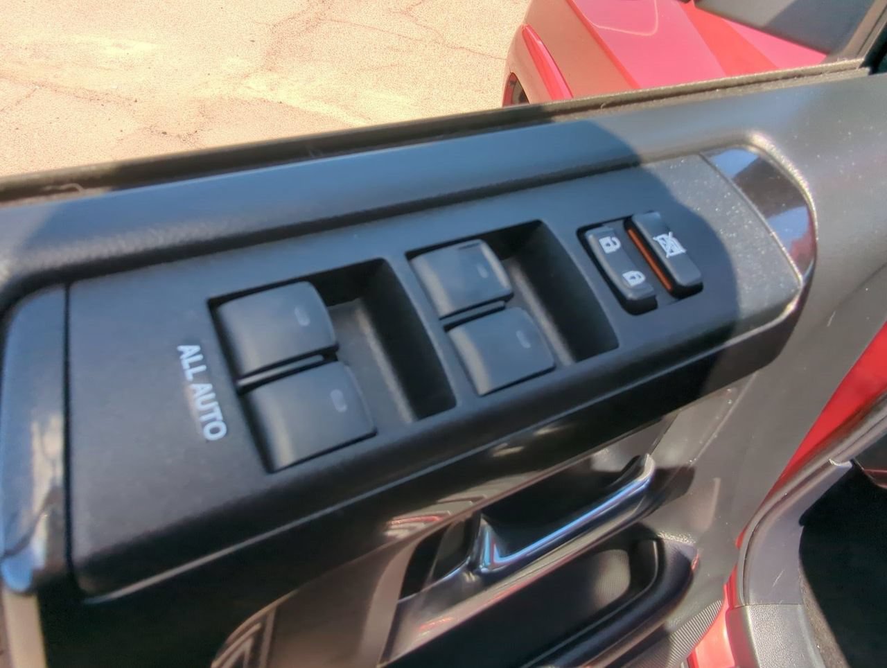 Used 2022 Toyota 4Runner TRD Off-Road Premium AWD/4WD image 18