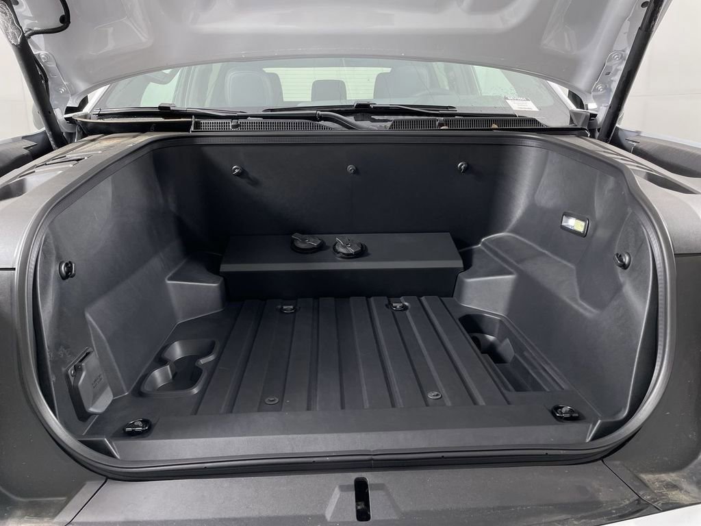 New 2025 Chevrolet Silverado EV LT image 31