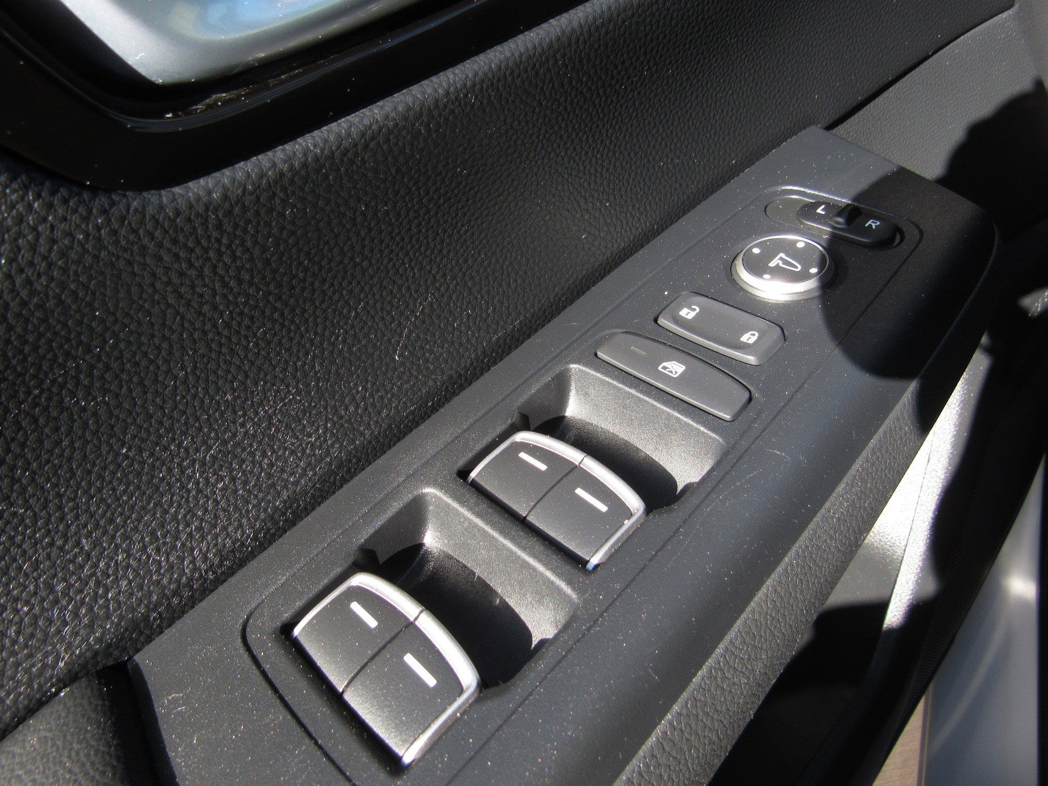 Used 2023 Honda CR-V Sport Touring image 25